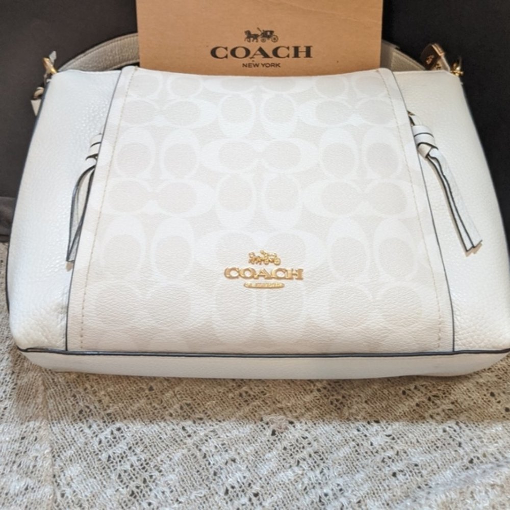 SMALL MARLON SHOULDER BAG IN SIGNATURE CANVAS